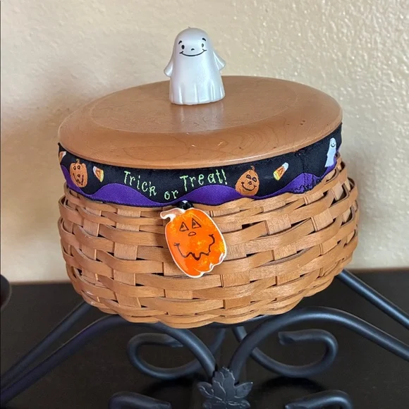 LONGABERGER Wrought Iron Candle Holder with Basket - Picture 5 of 8